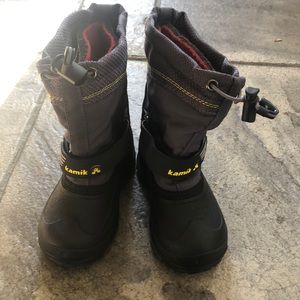 NWOT kamik snow boots